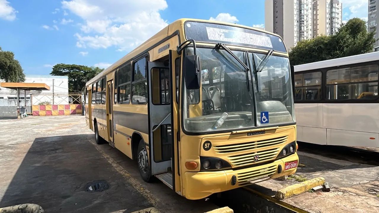 Ônibus torino ano 2006 - Foto 3