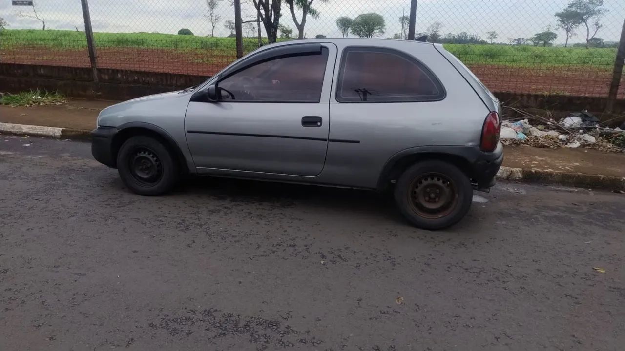 Corsa 1.4 gl - Foto 2