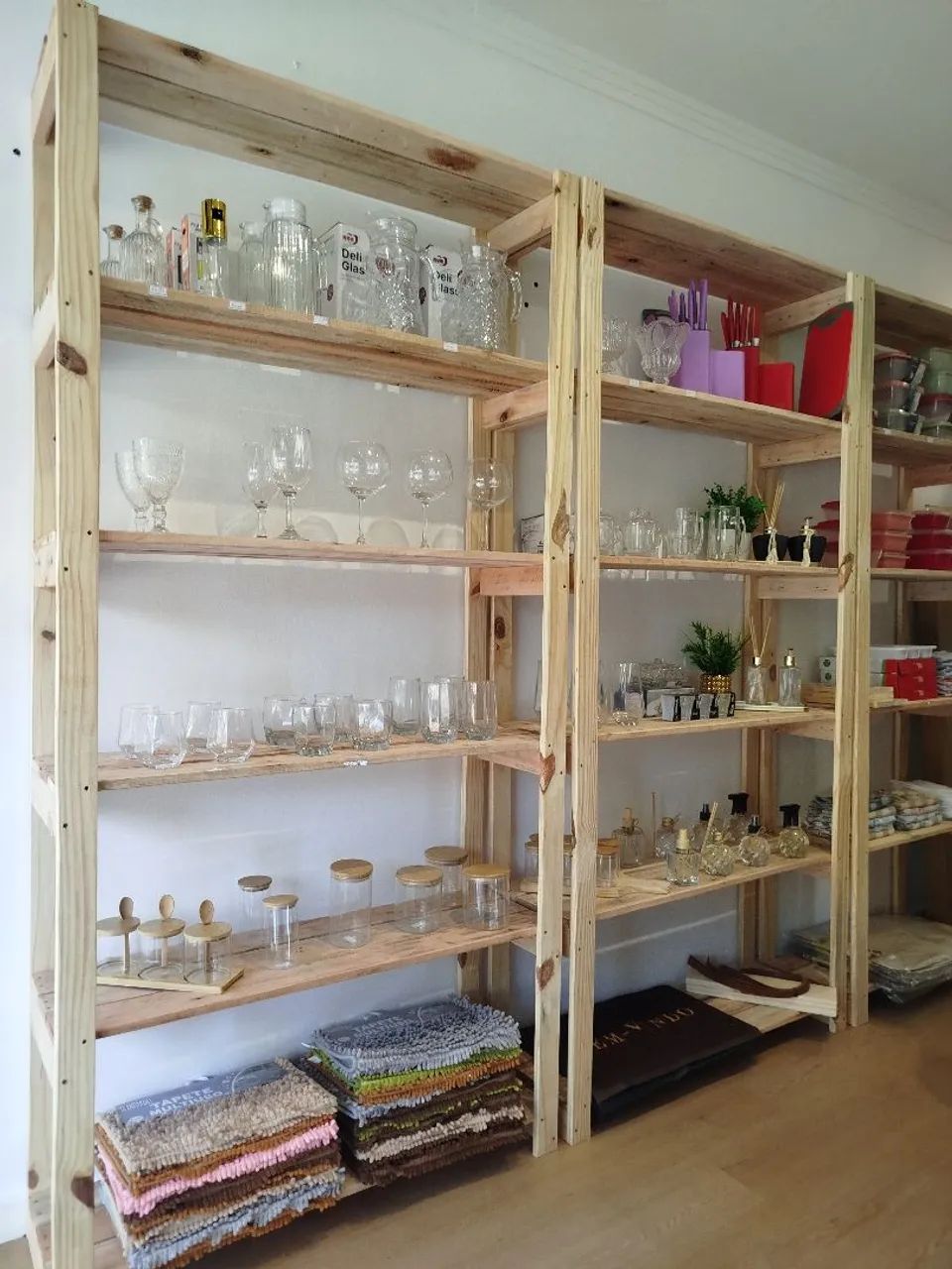 Artet's com palete e pinus, móveis rusticos 100% artesanal. - Foto 5