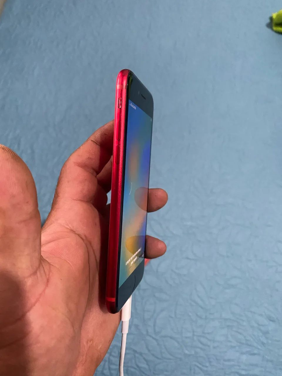 Vende se iPhone SE 64 gb bateria 87 funcionando tudo perfeitamente 