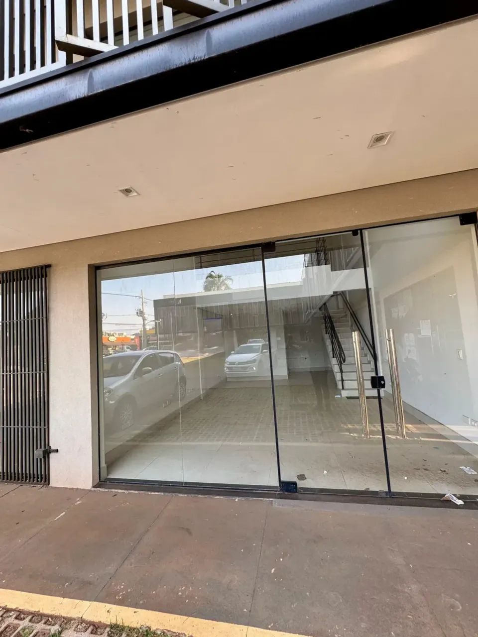 Sala Comercial com mezanino, ampla e bem localizada - São Lourenço - Foto 3
