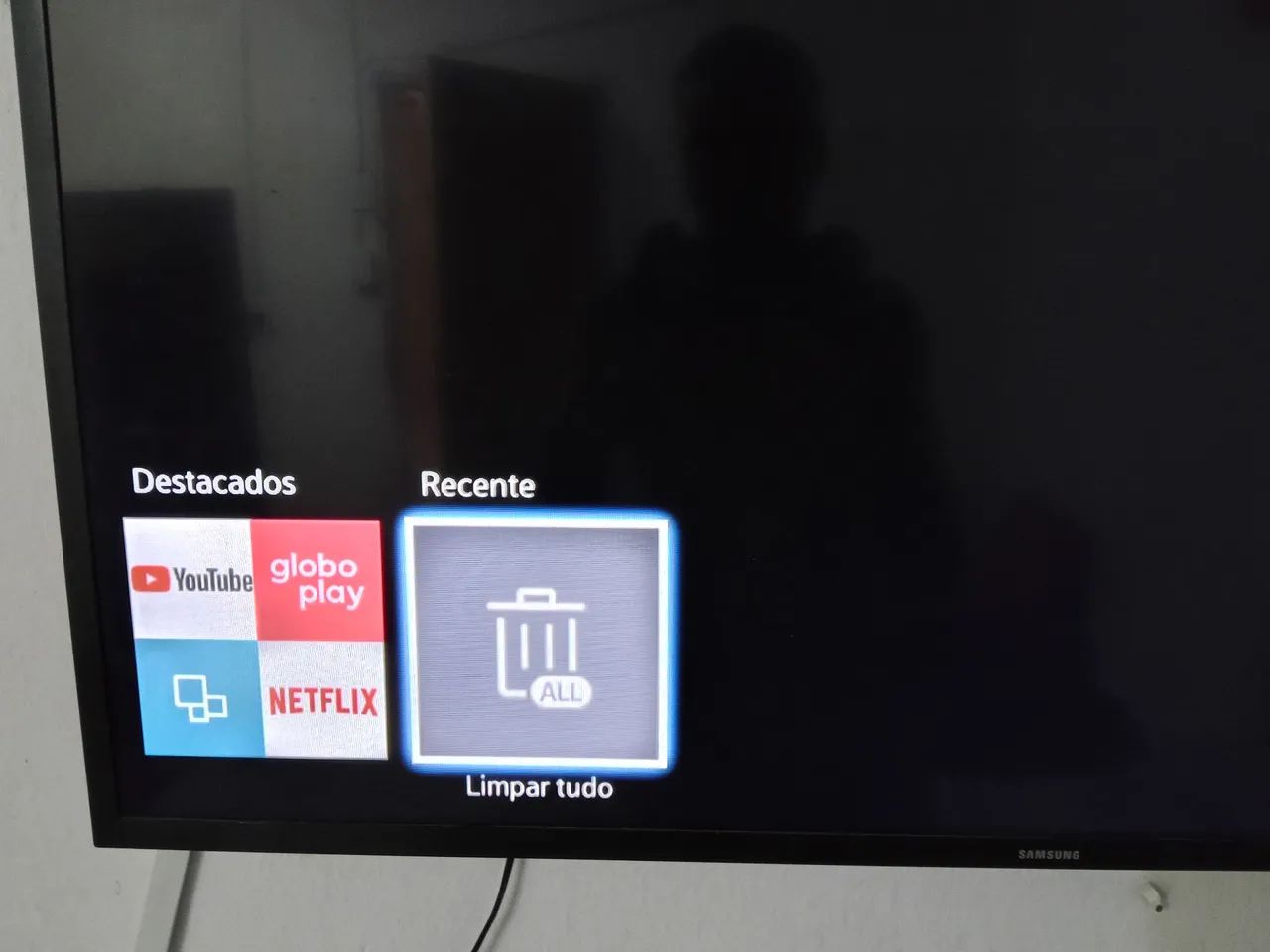 Vendo TV Samsung 43 polegadas smart - Foto 2