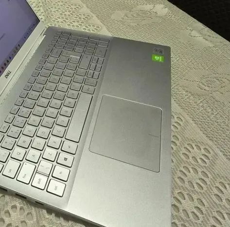 ? DESEMPENHO E ELEGÂNCIA: Notebook Dell Inspiron 5590 TOP - Foto 3