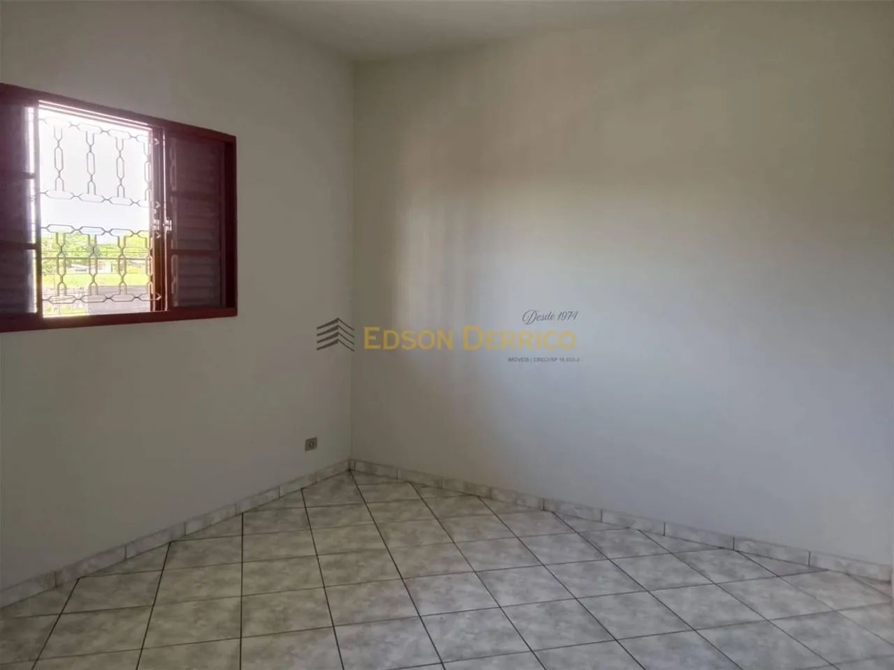 Casa com 3 quartos para Locação, Jardim Carlota - Pindamonhangaba - Foto 2