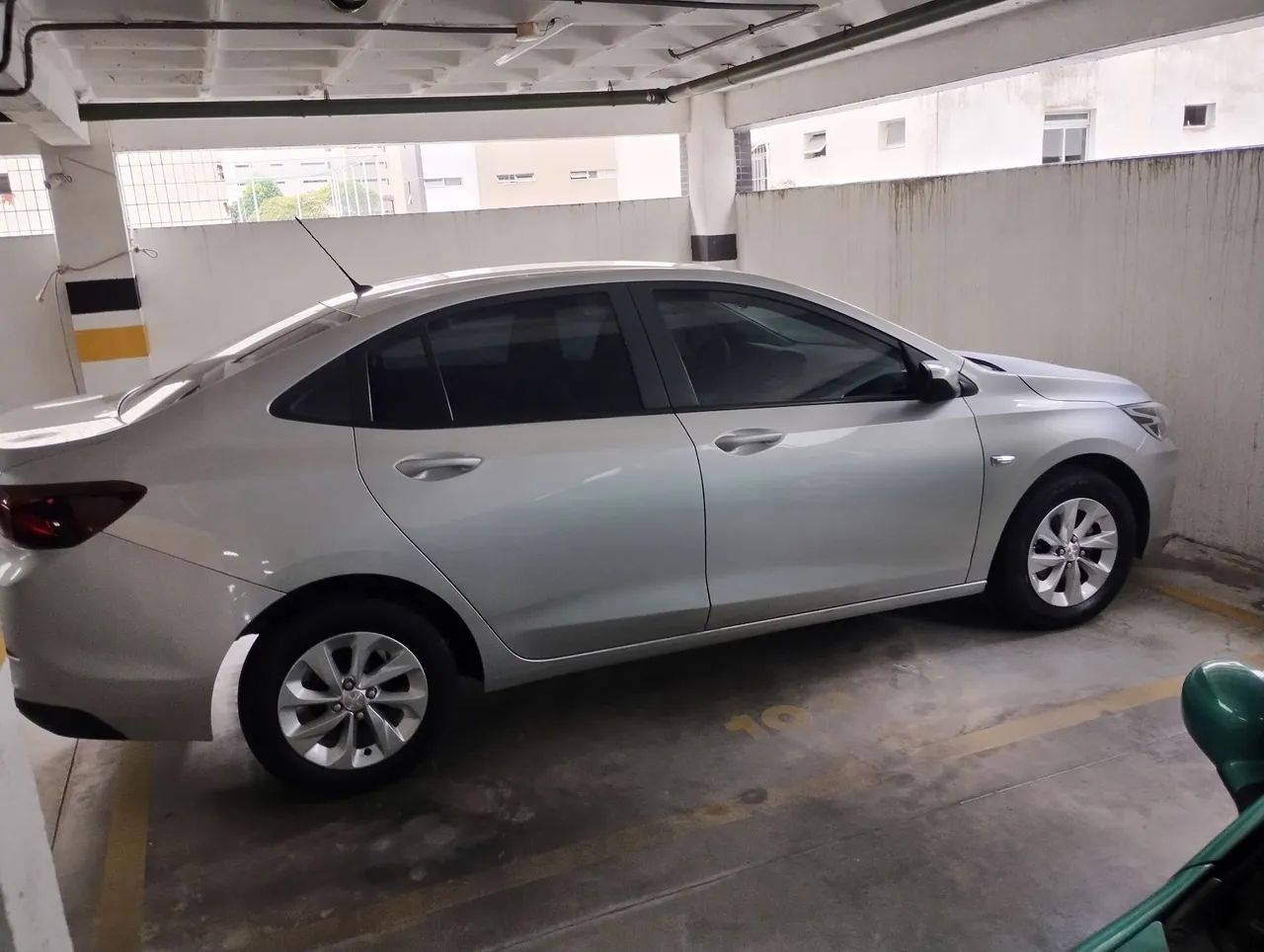 Chevrolet Onix ONIX SEDAN PLUS LT 1.0 12V FLEX 4P MEC. 2021