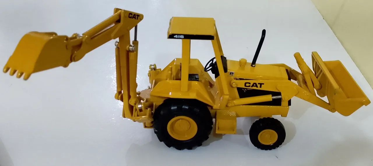Miniatura Retroescavadeira CAT 416 - Foto 4