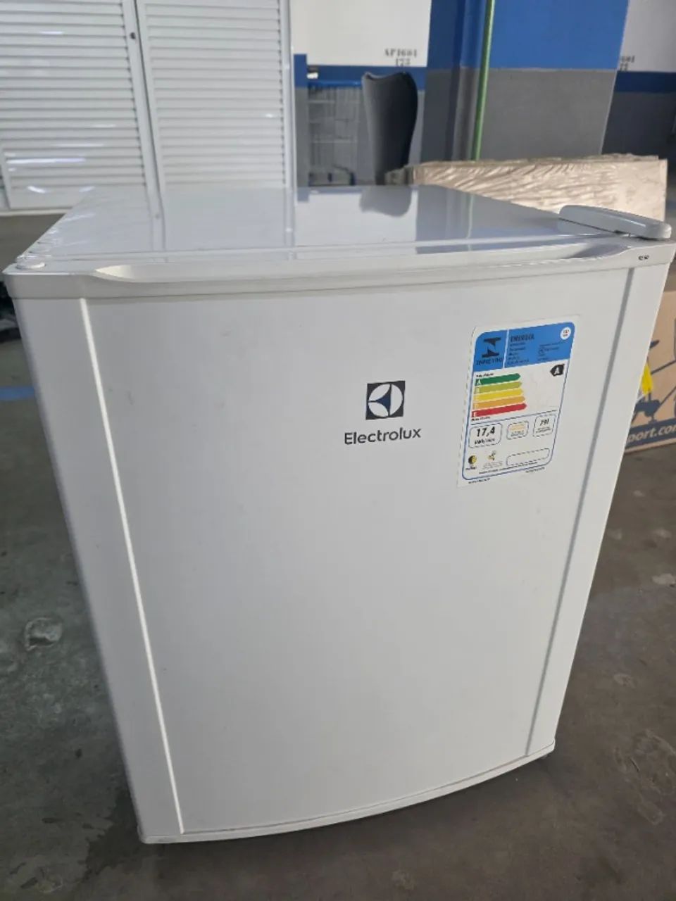 Frigobar Eleteolux RE 80 - Foto 3