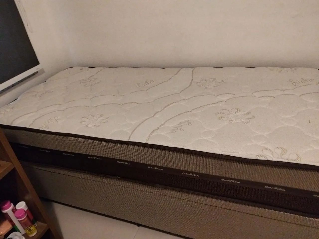 Conjunto Cama Box Solteiro com Baú + Colchão de Molas Ensacadas BerFlex - Foto 2
