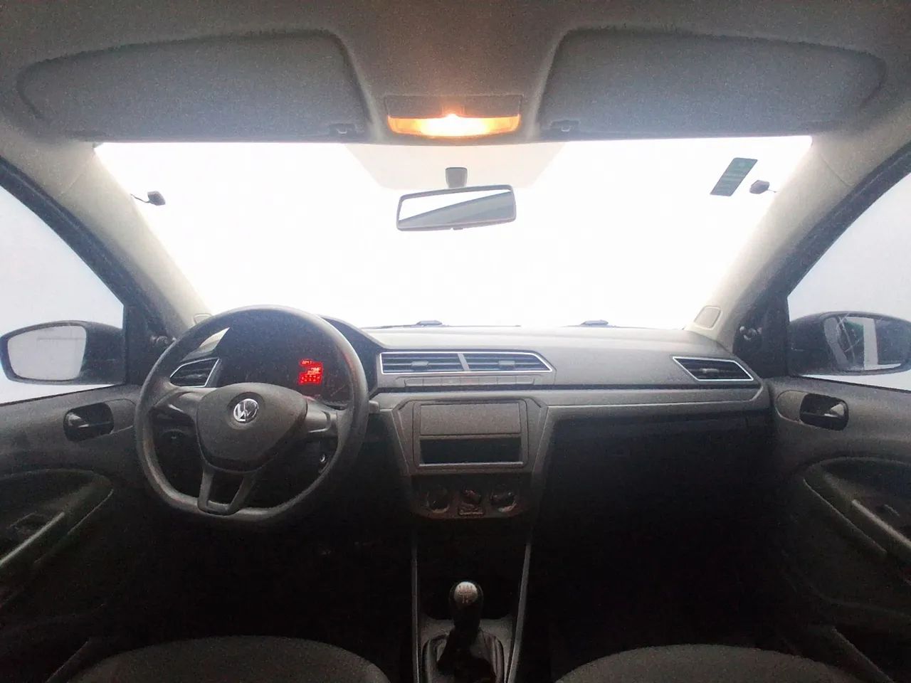 Volkswagen Voyage 1.0 Flex 12V 4p, foto 15 de 18