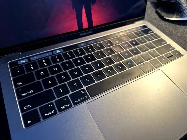 MacBook Pro 13" 2017 Touch Bar | 8GB RAM | SSD 512GB | - Foto 3