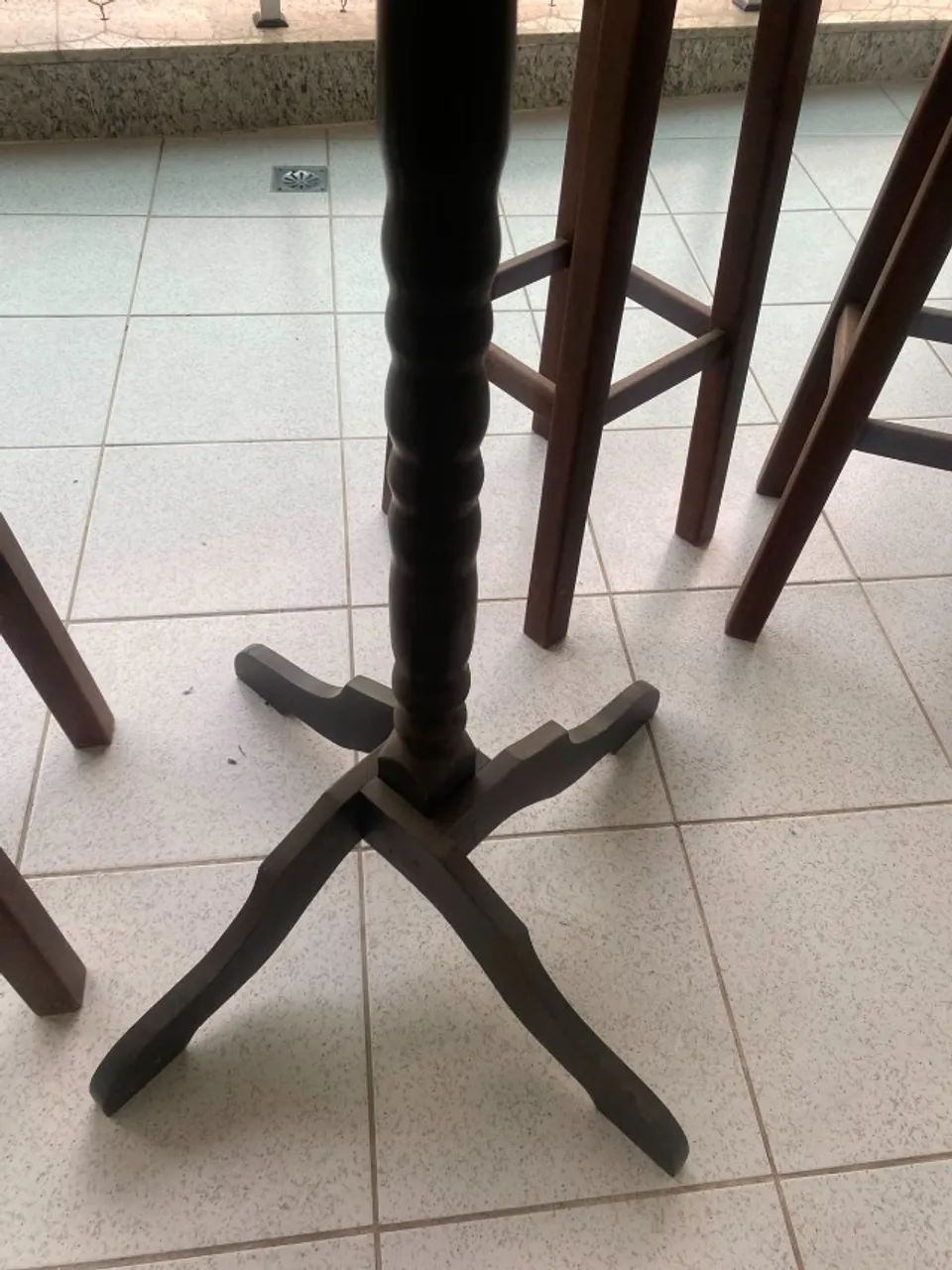 Mesa de Madeira para Área Externa com Conjunto de 3 Bancos - Foto 3