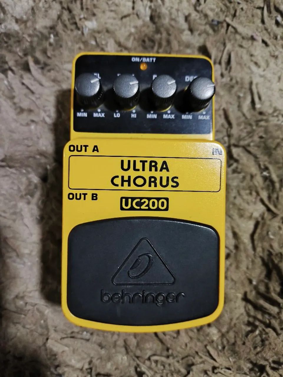 Pedal Behringer ultra chorus