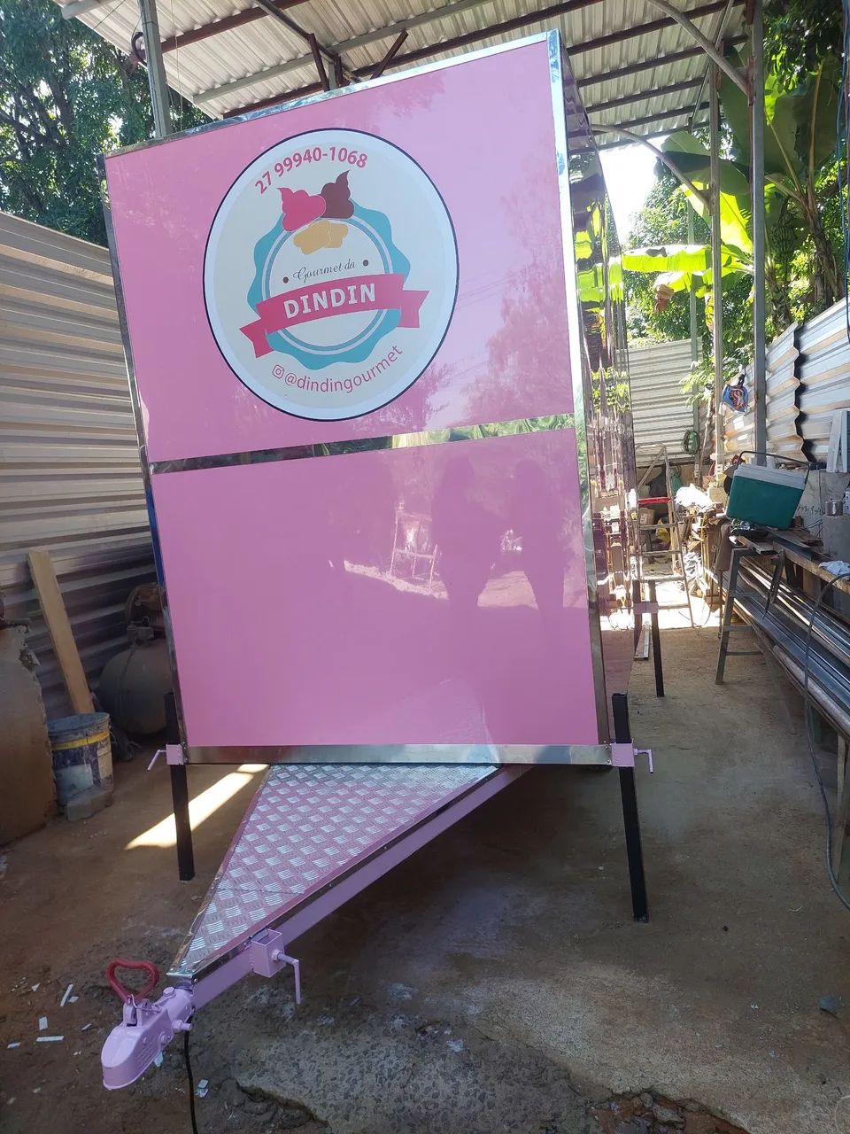 Reboques, carrinhos de lanches a partir de 9 mil novos 