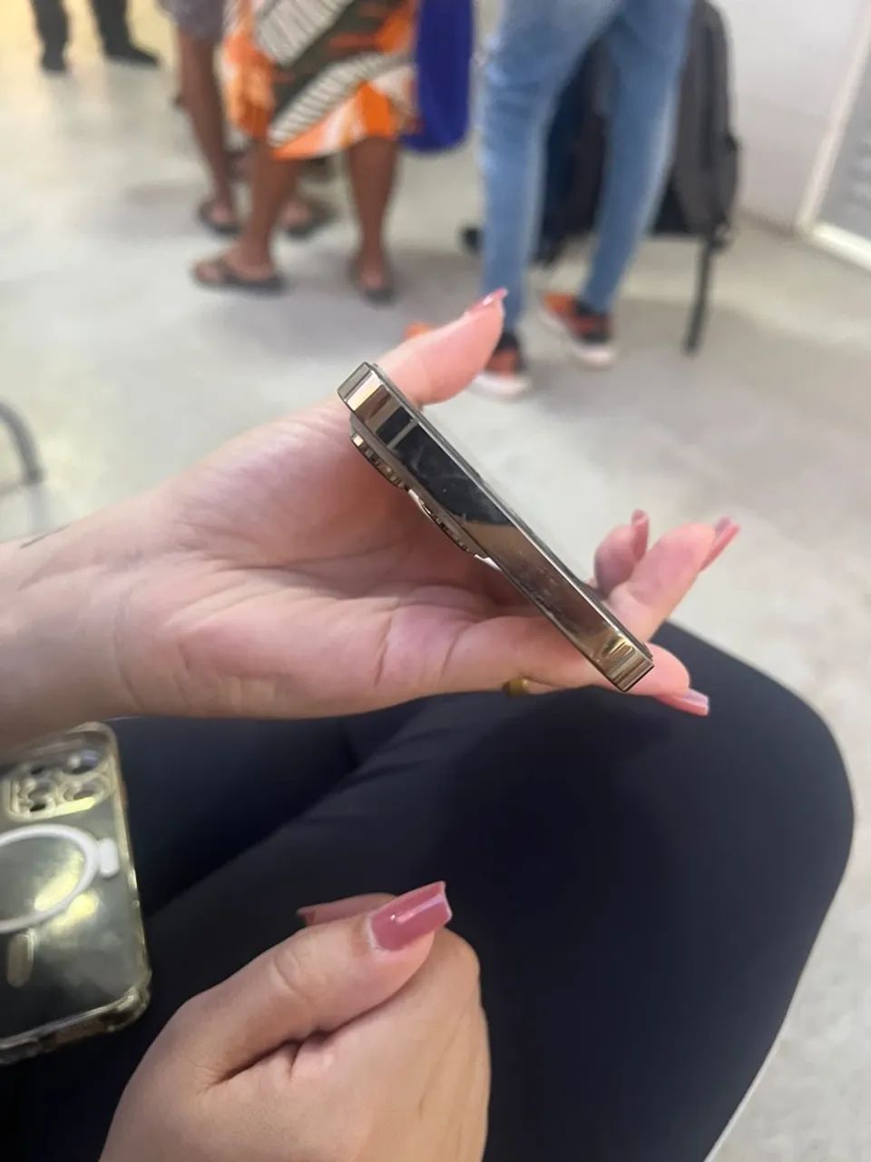 iPhone 14 Pro Max 256GB - Dourado | R$ 2.400 - Foto 2