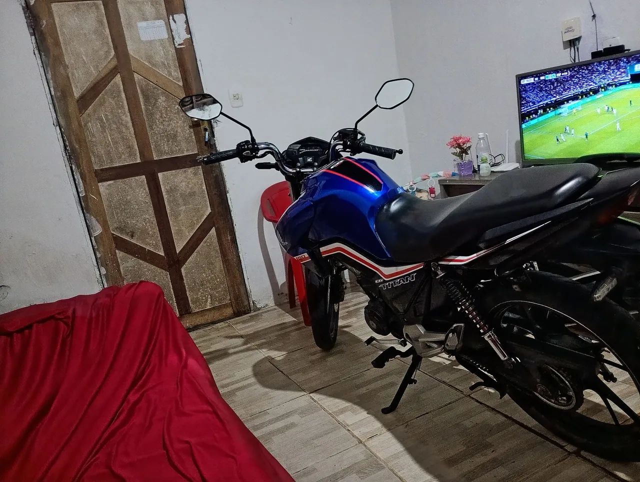 Vendo Titan 160 conservada emplacada  - Foto 4