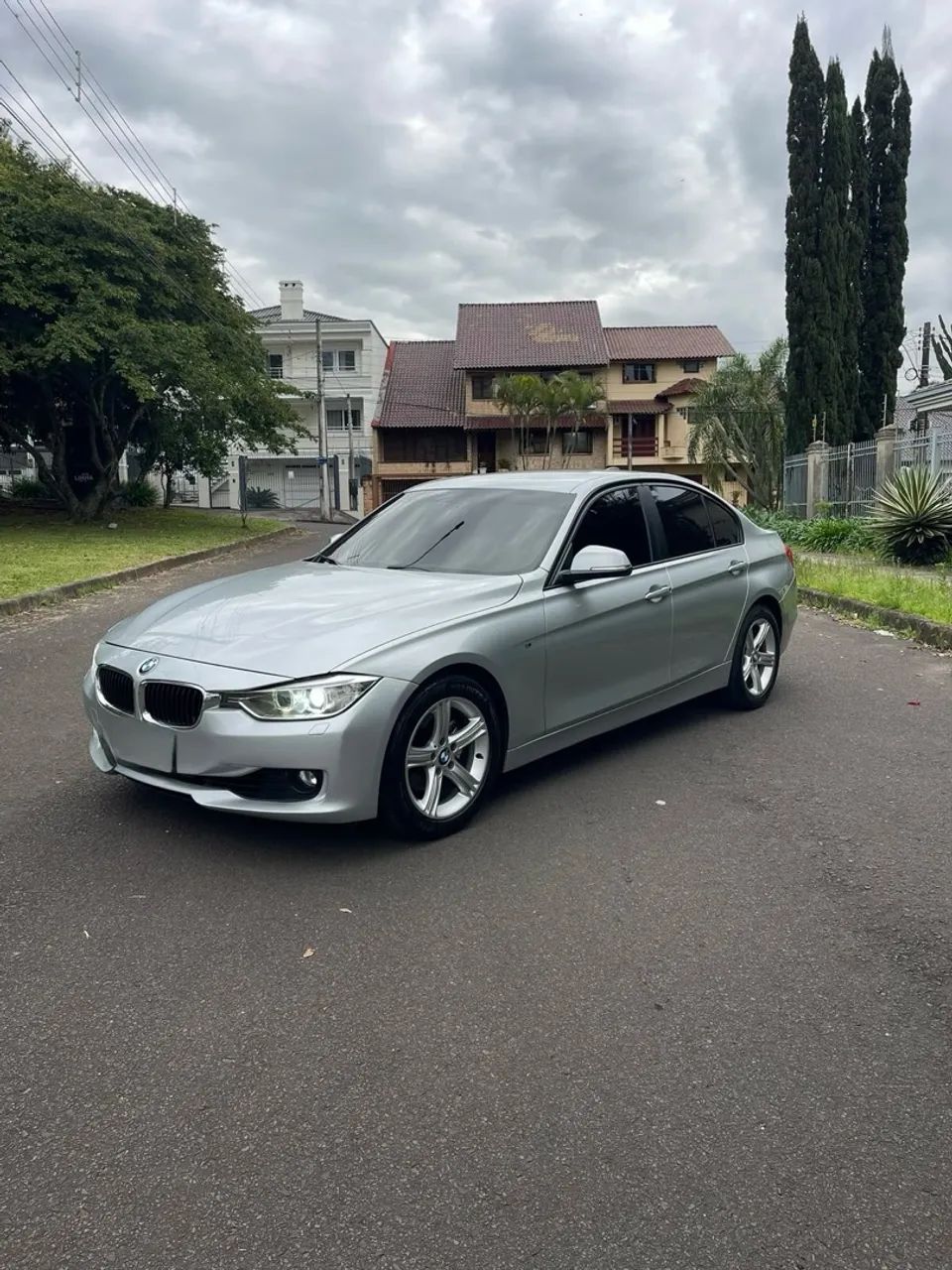 BMW 320I 2.0 16V TURBO GASOLINA 4P AUTOMÁTICO 2014