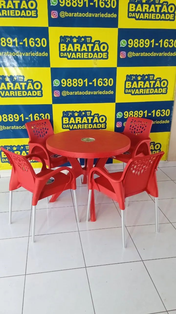 CONJUNTO DE MESA COM POLTRONAS DELUXE 
