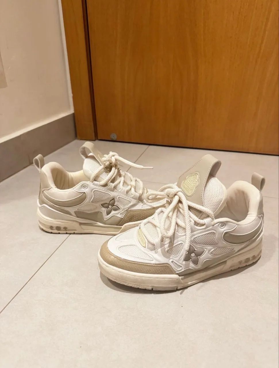 tênis louis vuitton skate sneaker bege  - Foto 2