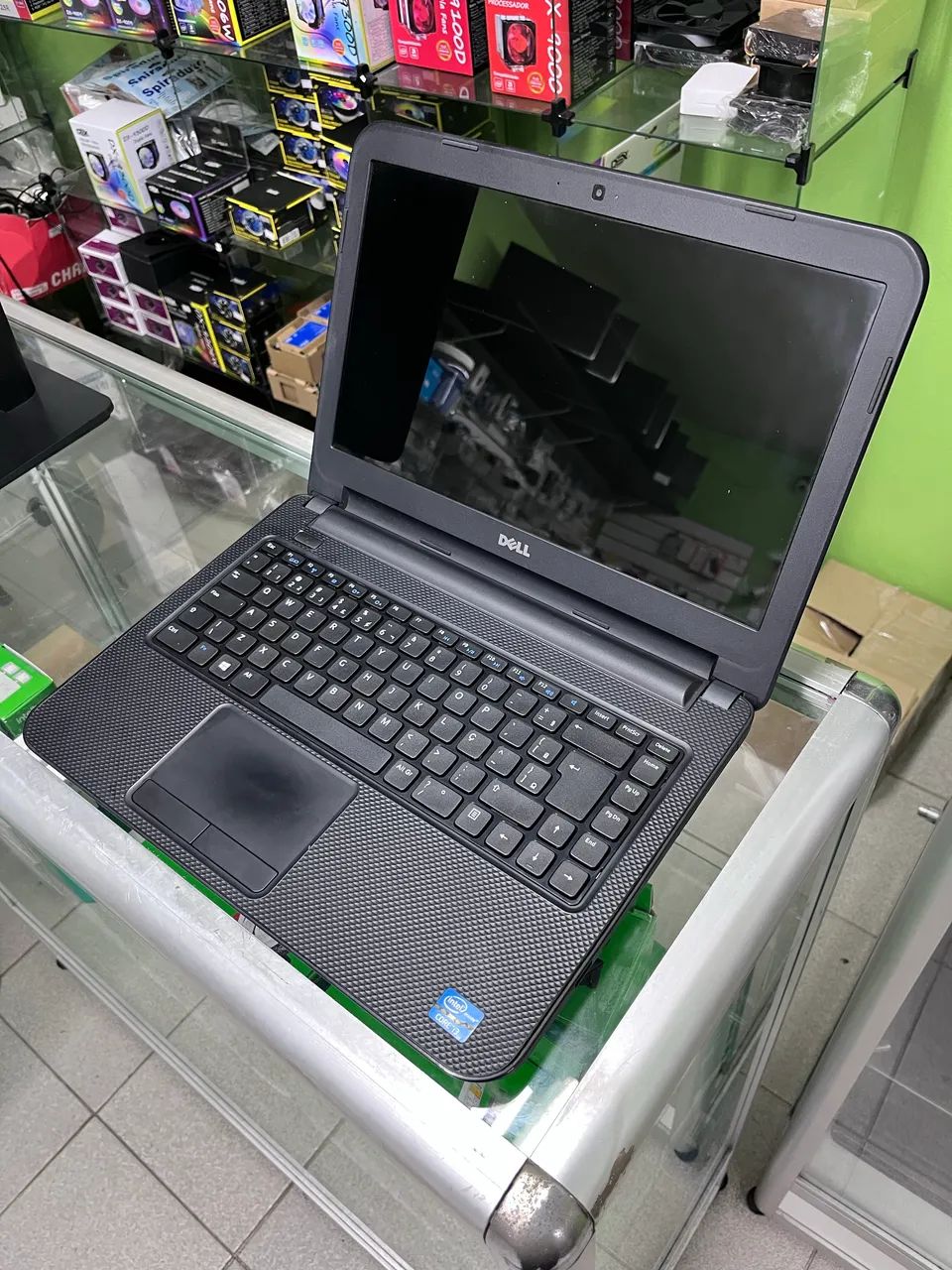 Notebook Dell Vostro / i3 / 4gb ram / ssd 120gb