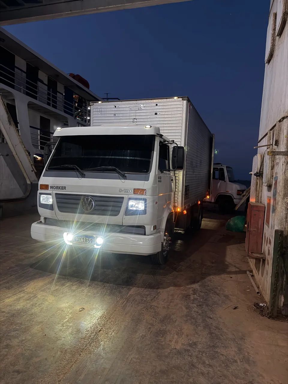 TRANSPORTE & MUDANÇAS 