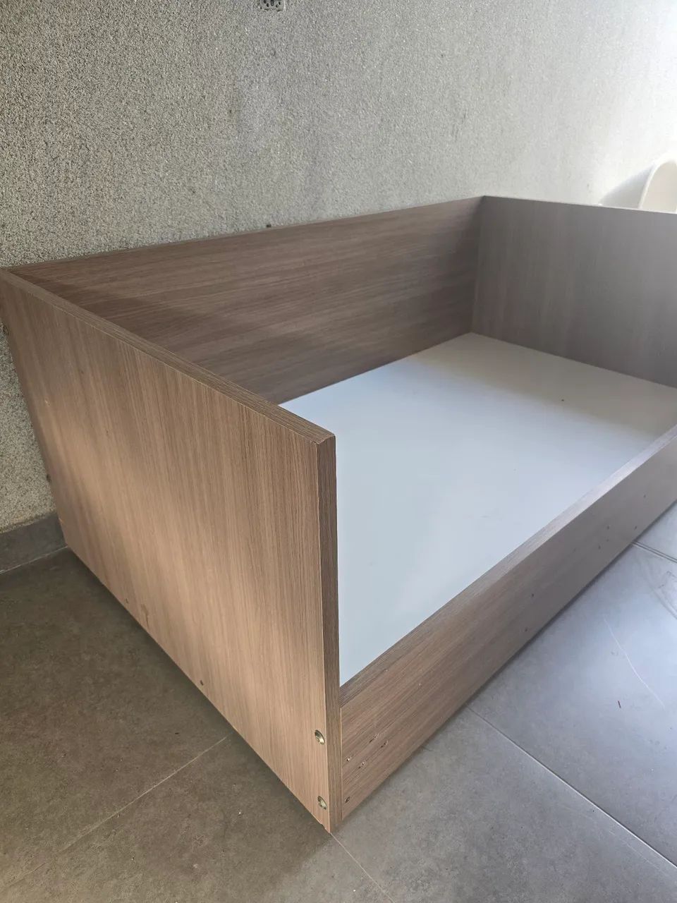 Cama Infantil qualidade impecável de marcenaria com rodízios.  - Foto 3