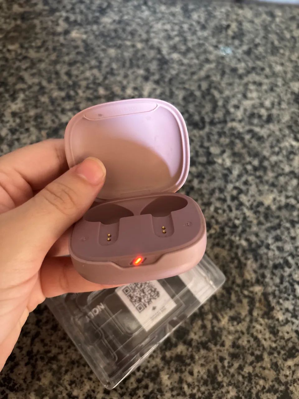 Fone de ouvido Bluetooth JBL Wave 300 tws rosa usado - Foto 5