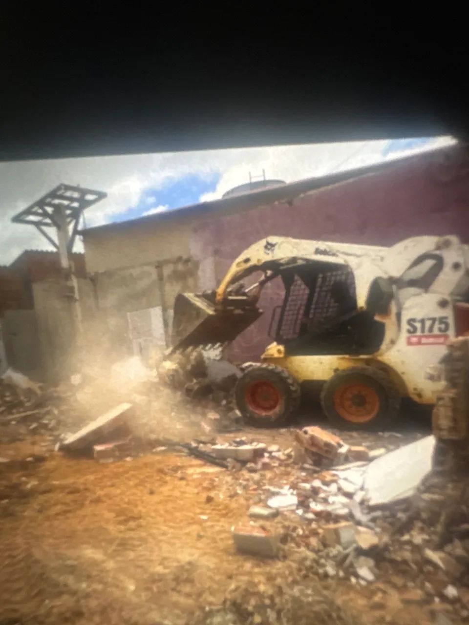 Bobcat serviço em geral - Foto 3