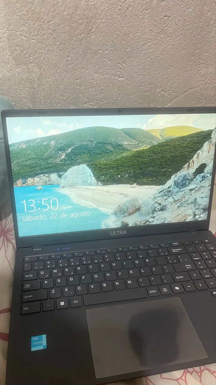 Vende-se notebook novo!!