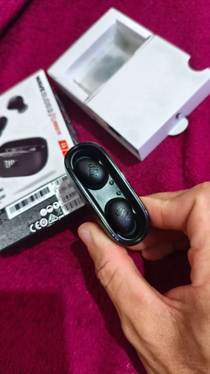 Fone de ouvido JBL Wave Buds 2 bluetooth  - Foto 2