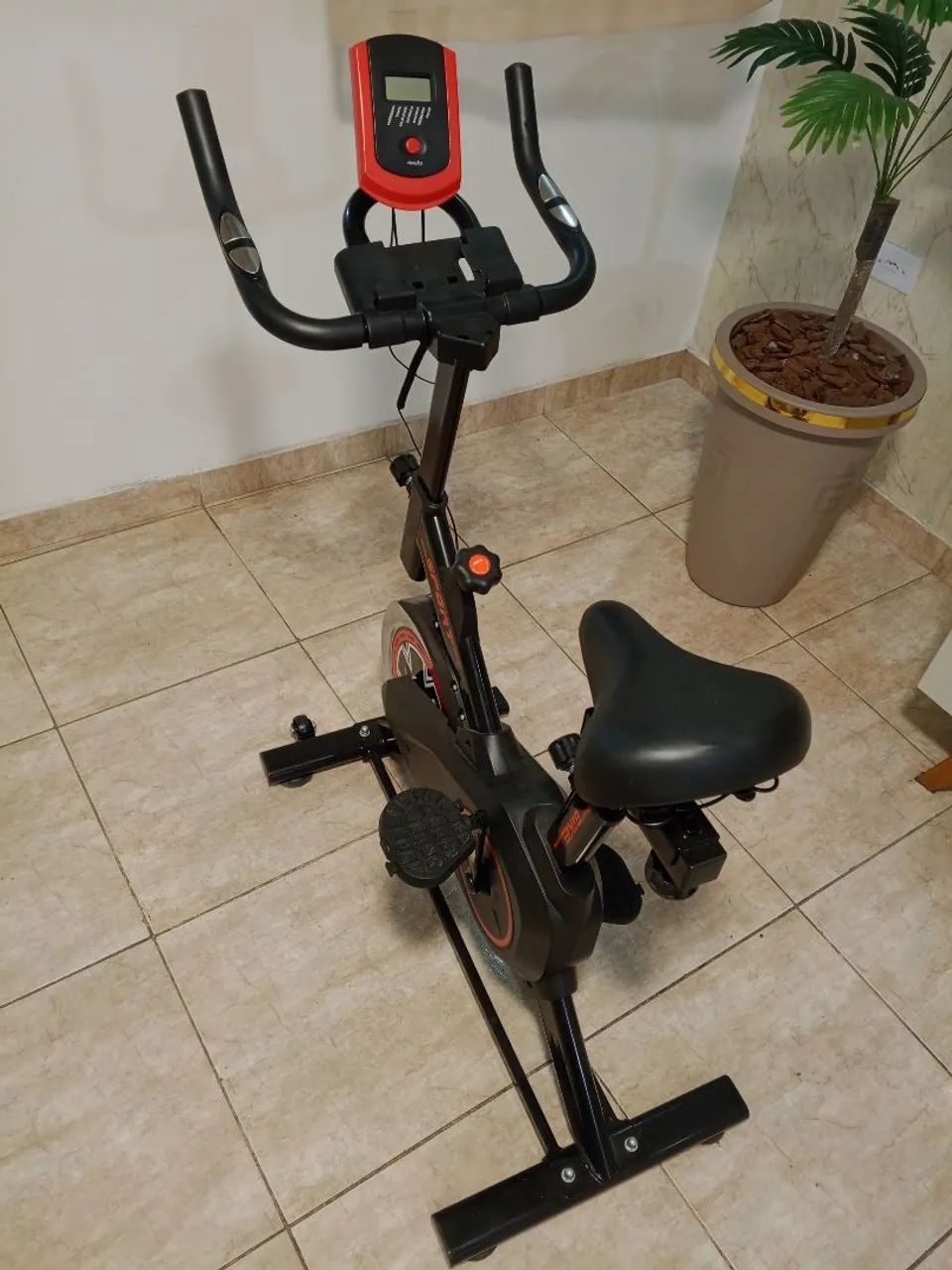 Bicicleta Ergométrica nova - Foto 3