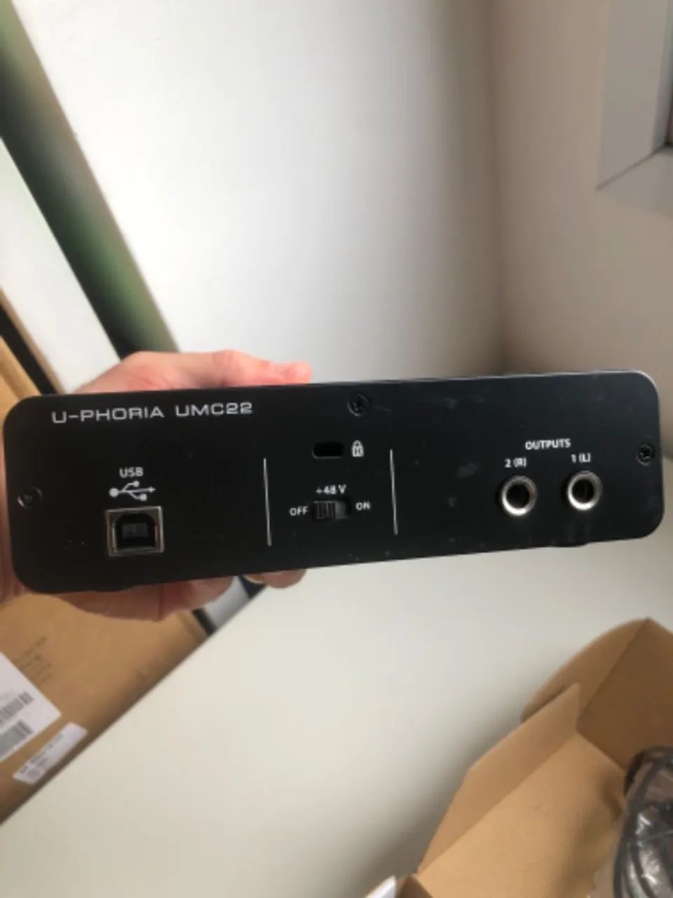 Interface de áudio USB Behringer U-Phoria UMC22  - Foto 4