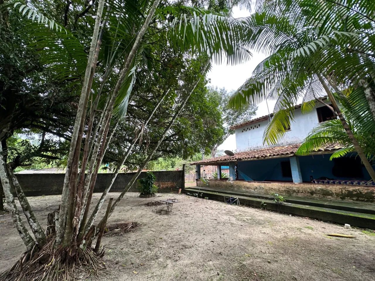 Sítio com casa de dois andares toda gradeada e murada  - Foto 4