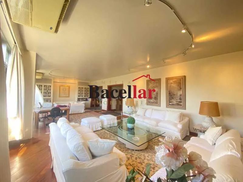 Apartamento : / Residencial / Tijuca