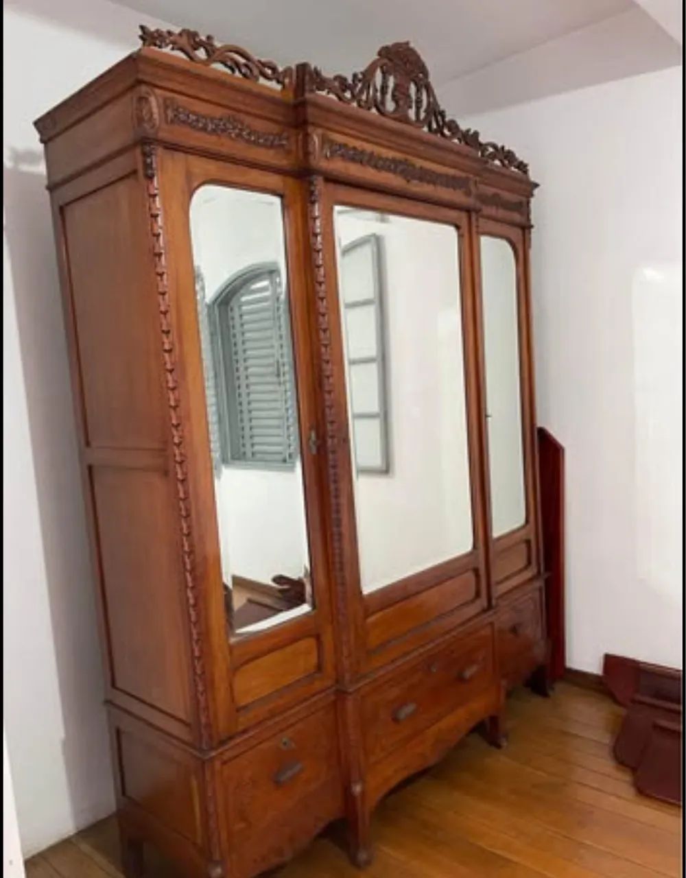 Guarda roupa madeira maciça  - Foto 3