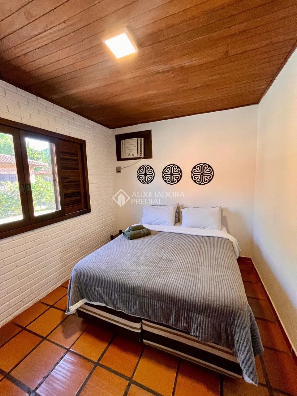 Casa de dois dormitório em condomínio no Porto da Lagoa. - Foto 3