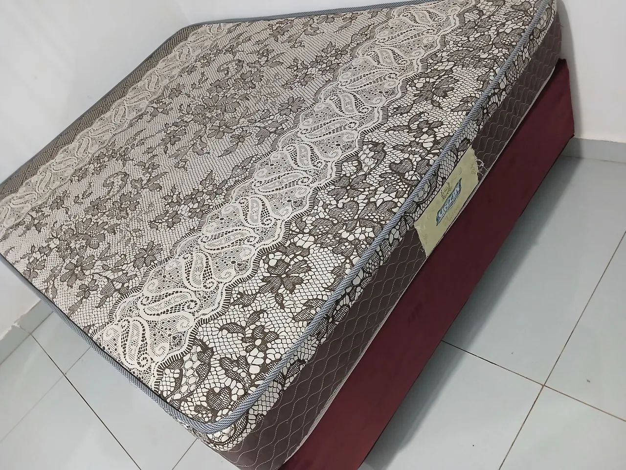 Cama box Gazin 