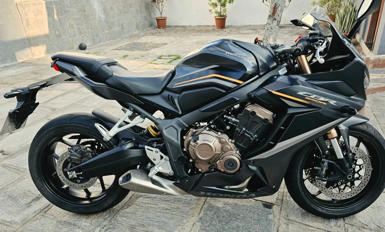 Honda CBR 650R  - Foto 4