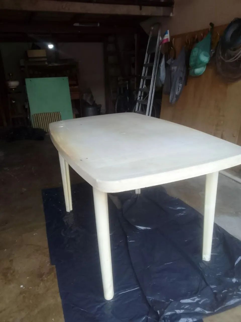 Mesa desmontável em Polipropileno.