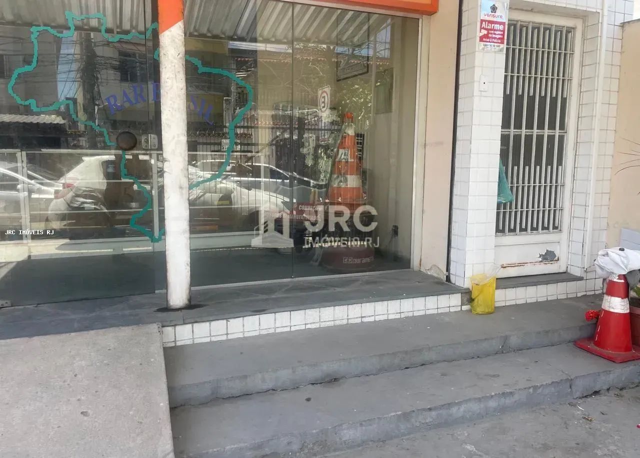 Prédio comercial em Olaria - Rio de Janeiro - RJ