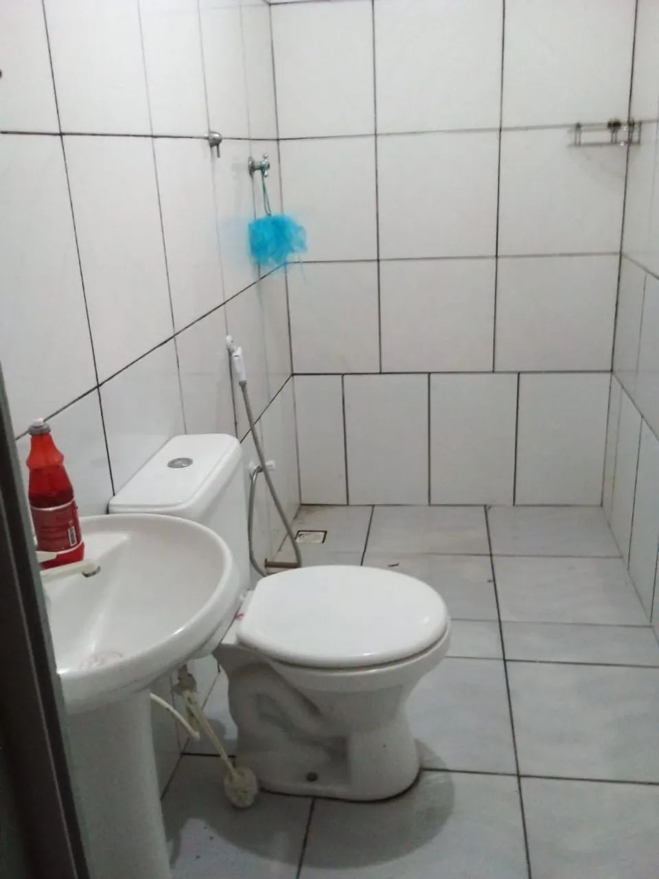 Alugo apartamento na rua Valdomiro Lopes  - Foto 2