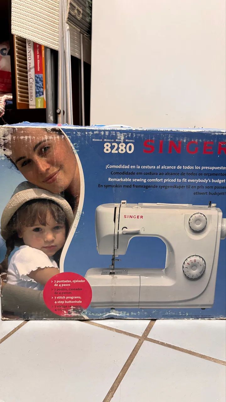 Máquina de costura SINGER 8280 na caixa  - Foto 2