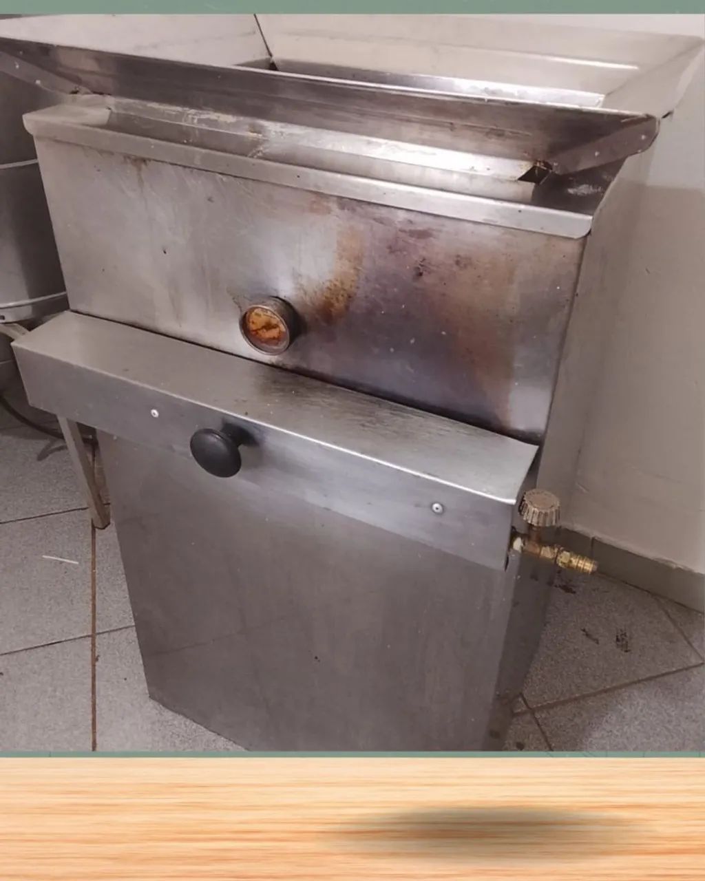 Fritadeira a gás água e óleo com botijão  - Foto 2
