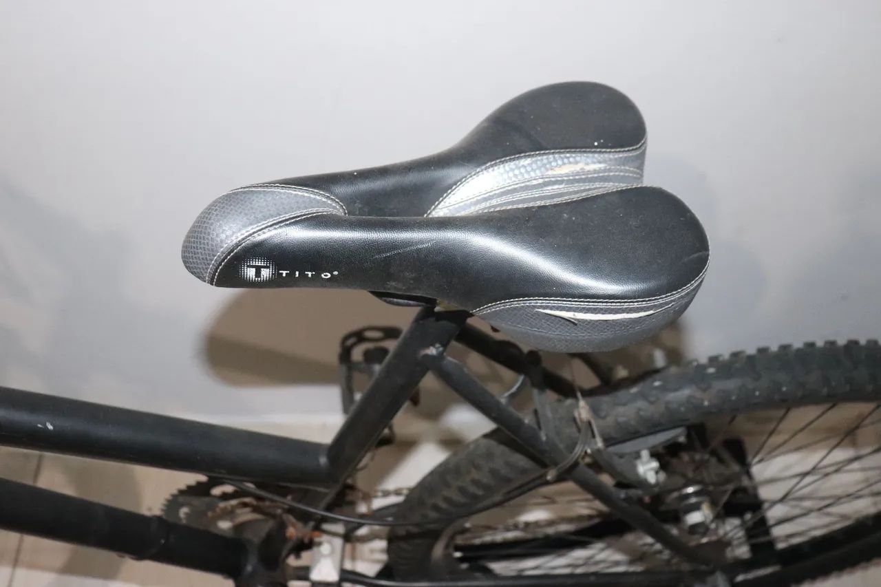 Bicicleta Aro 18 + suporte de cardio - Foto 3