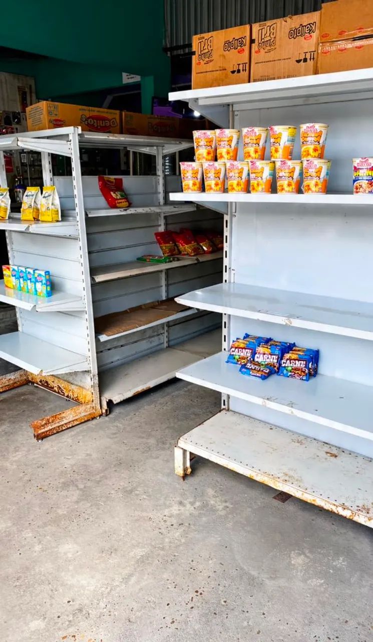 Gandolas para mercadinhos  - Foto 2