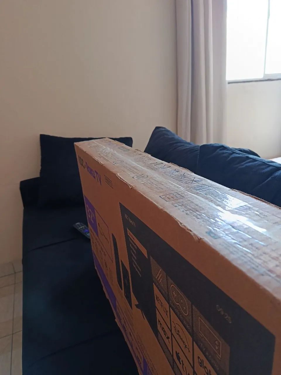Tv Smart AOC ROKU 32 POLEGADAS LACRADA  - Foto 2