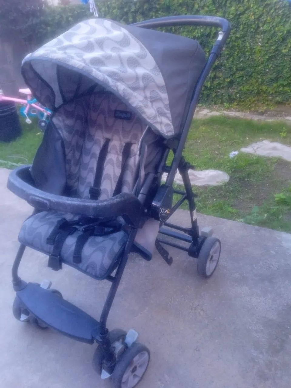 Vendo este carrinho infantil 