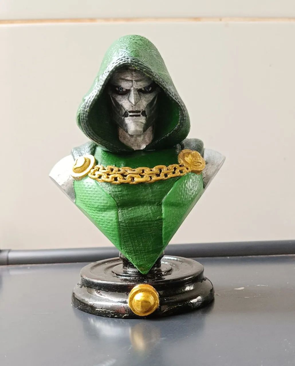 Busto doutor destino marvel