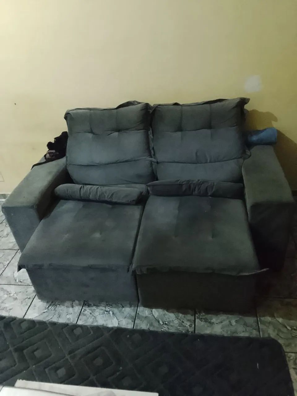 VENDO sofá , pouco tempo de uso . - Foto 2