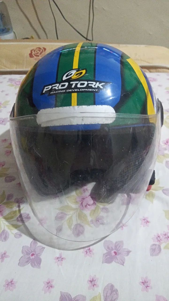 Capacete novo