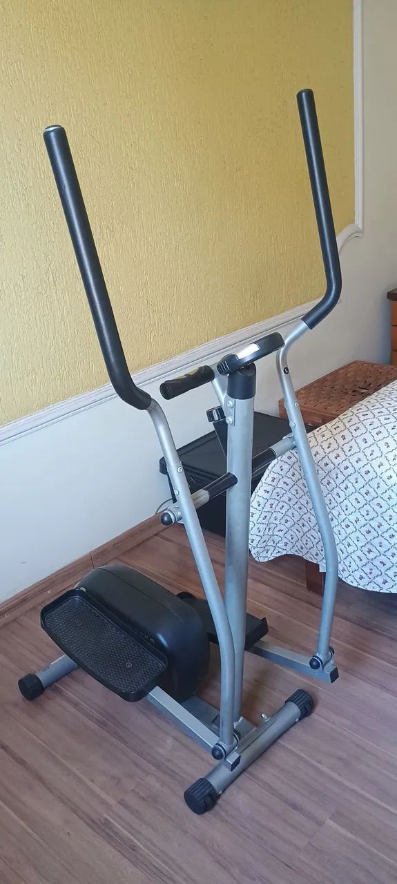 Elíptico Athletic Works, funcionando normalmente, em bom estado de conservação - Foto 2